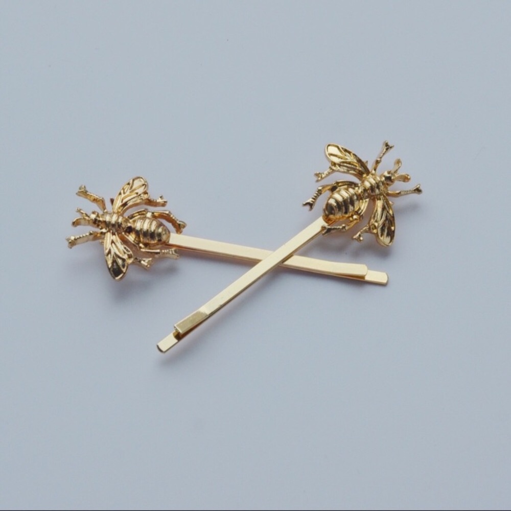 "Bee-autiful" Vintage Bee Gold Nature Hair Pins - Picture 7 of 8